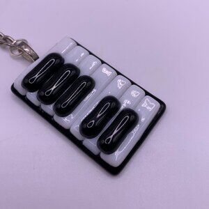 🐱 5 for $10.  Piana Keyboard Silvertone Key Chain 4 1/2"